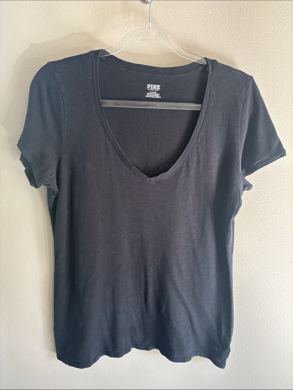 M Victoria’s Secret PINK black tee